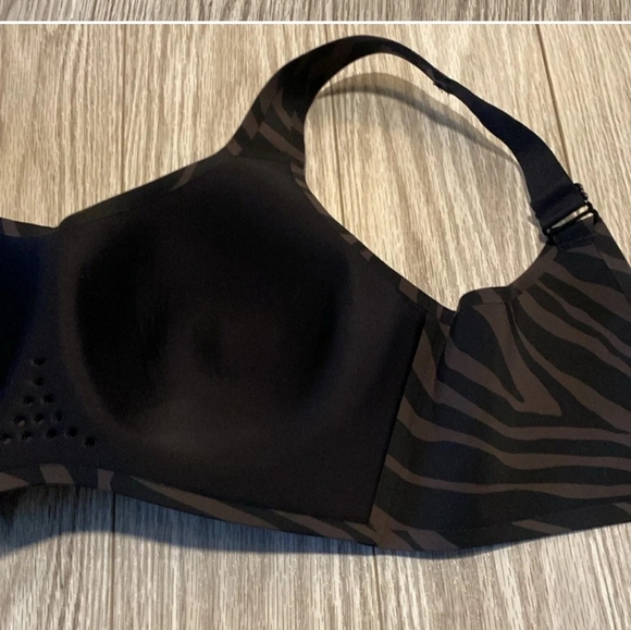 Knix Size 6 Catalyst Bra - Picture 8 of 8